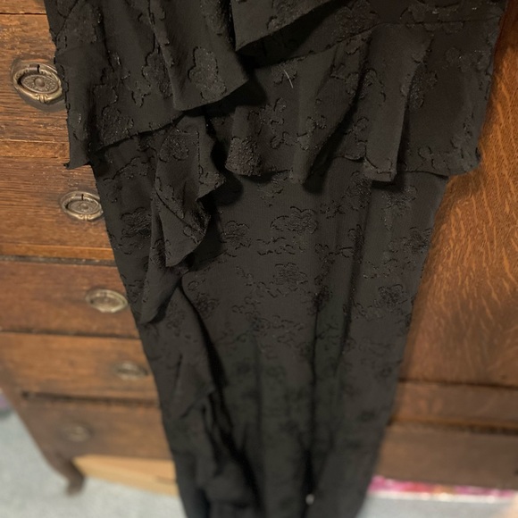 This dress is gorgeous! NWT size M ruffled layered dress - Picture 6 of 8